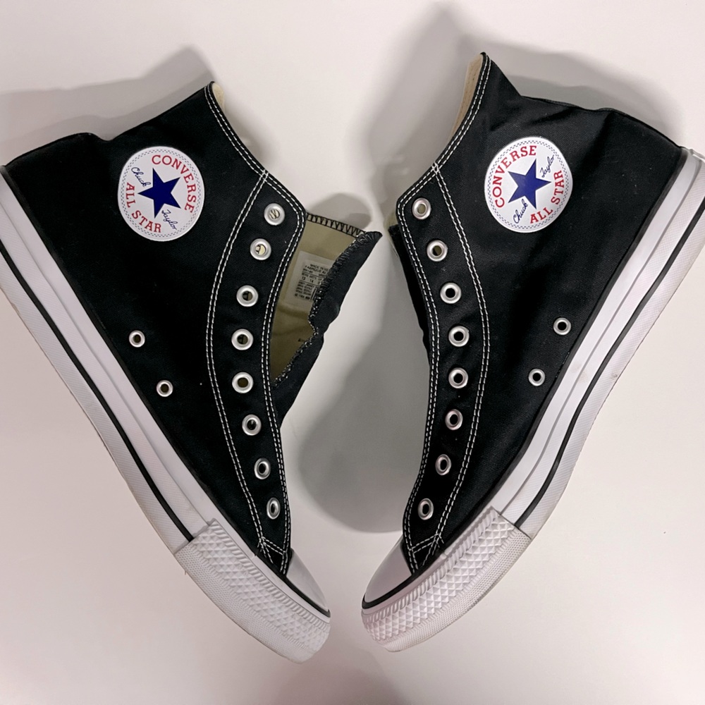 Converse Chuck Taylor All Star Black High Tops like new Men’s Size 12